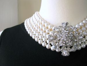 Images of pearls - elegant and ladylike - pearl photos.jpg
